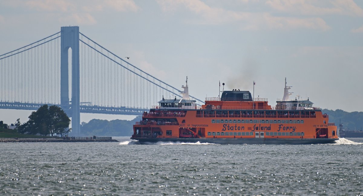 Nearly 600 passengers evacuated after fire aboard Staten Island Ferry
